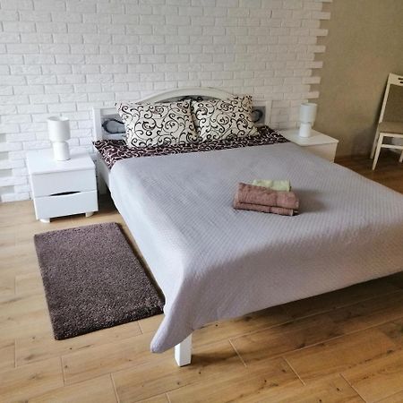 Apartment "Provence" Чернихив Екстериор снимка