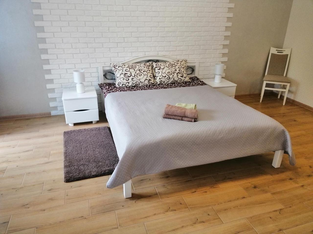 Apartment "Provence" Чернихив Екстериор снимка